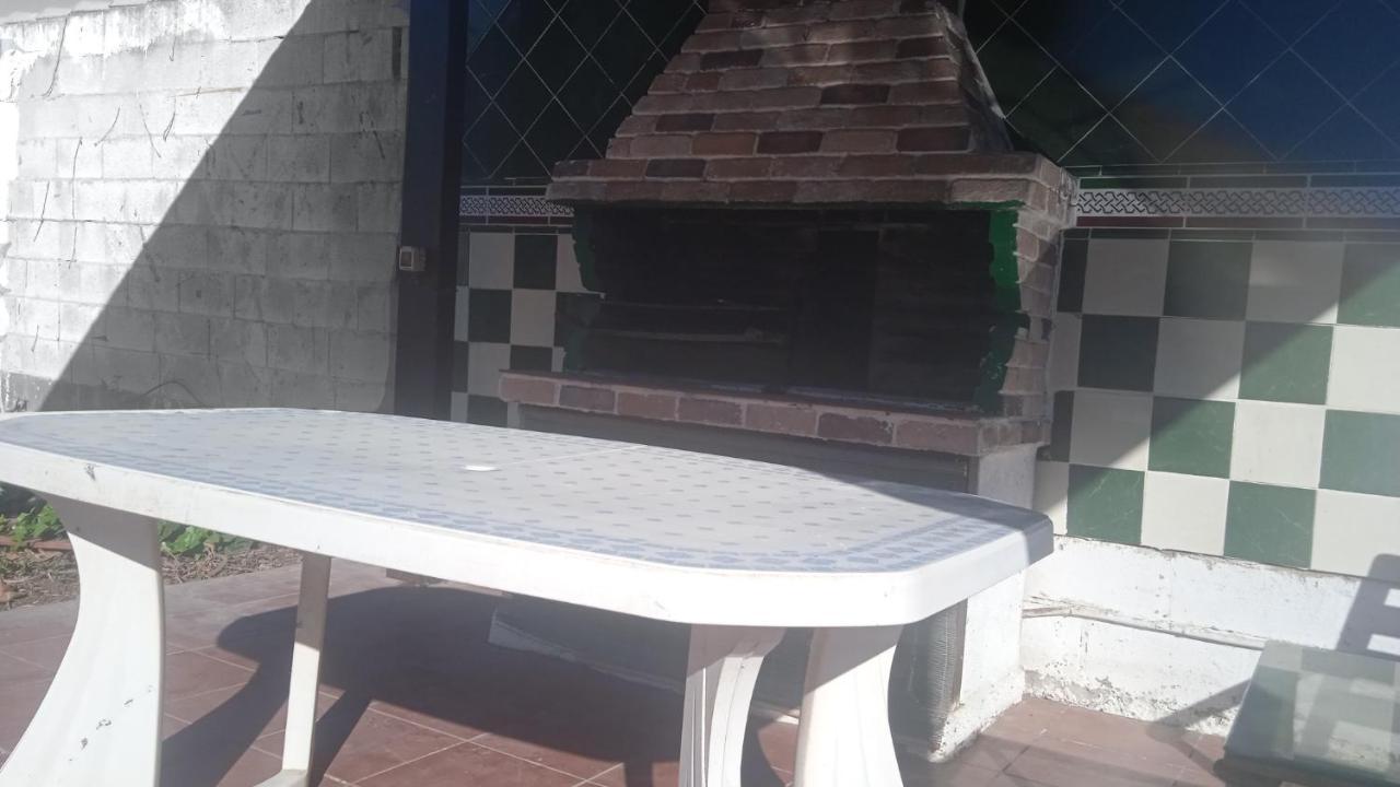 Agradable Chalet Con Piscina Para Escapadas. Chiclana de la Frontera Bagian luar foto